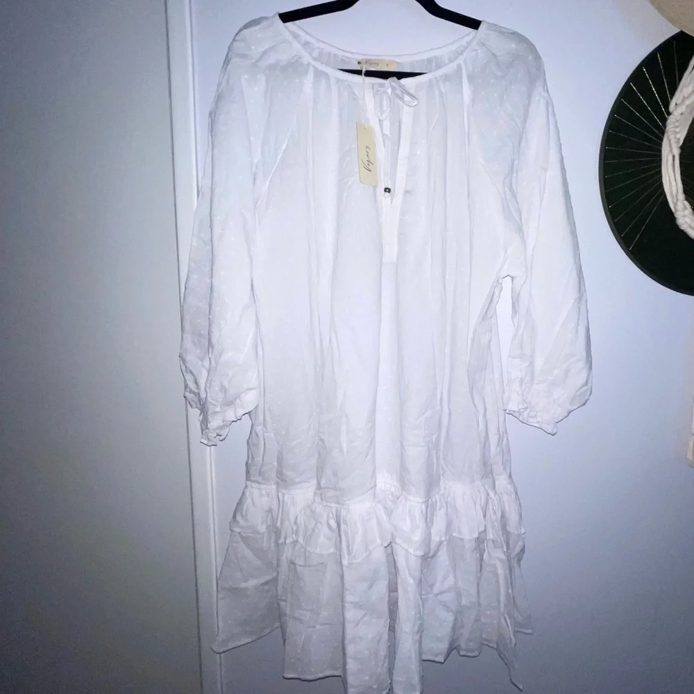 Gorgeous VAGARY BOTANICAL TUMIC DRESS WHITE - Picture 6 of 7